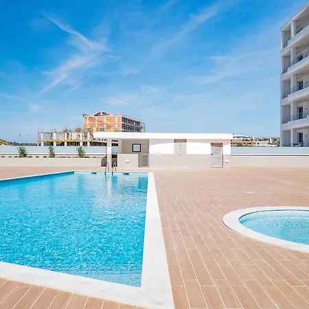 Adega Poolside * Lagos